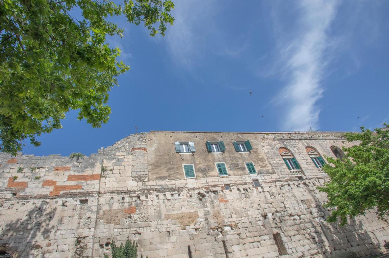 The Heart Of Palace Apartment Split Exterior photo
