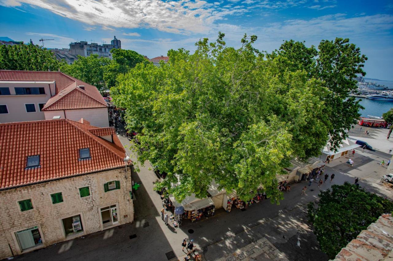 The Heart Of Palace Apartment Split Exterior photo